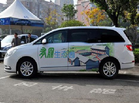 商丘户外车贴喷绘如何保持效果?